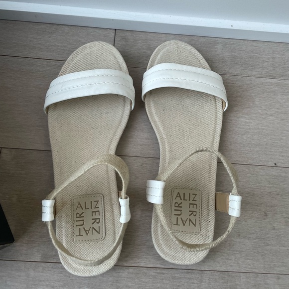 Naturalizer sandals - Picture 6 of 7